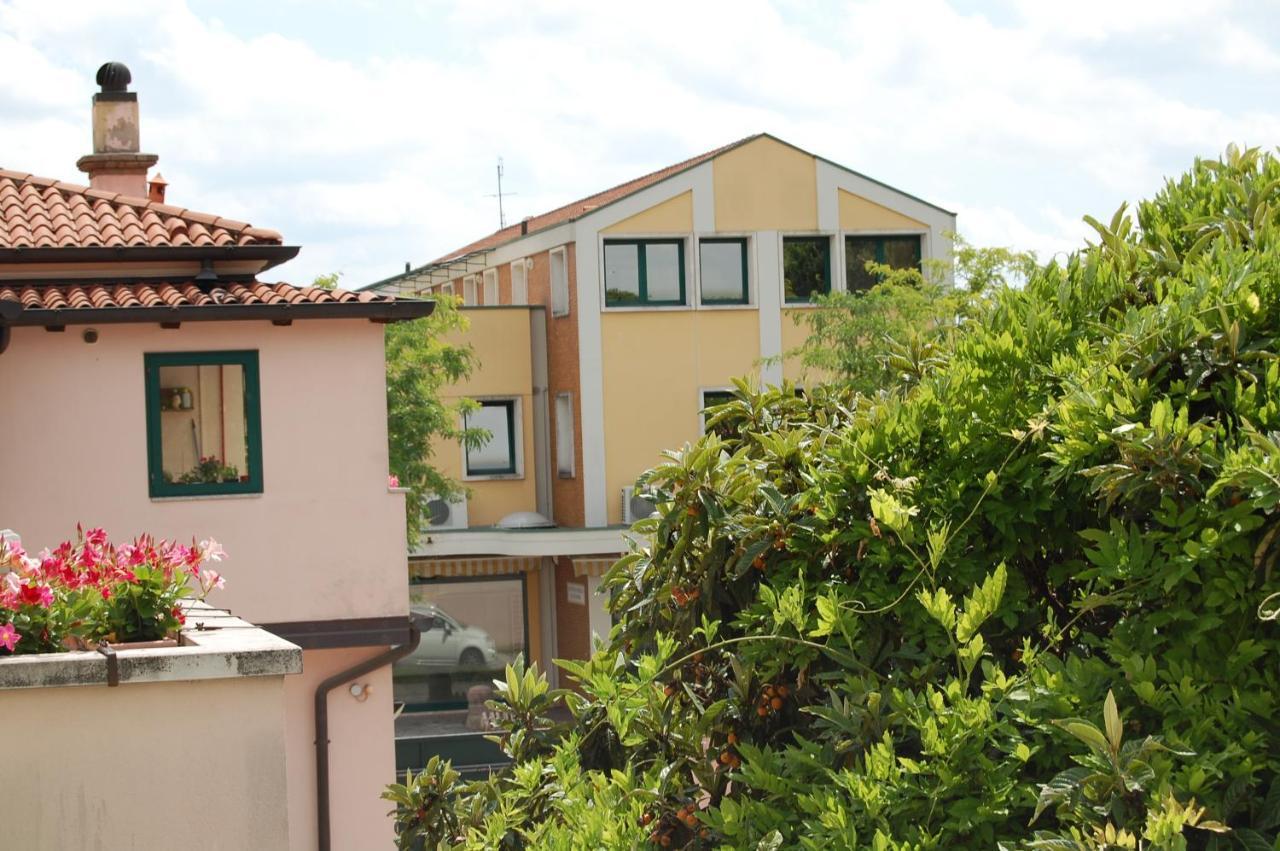 Locazione Turistica Elite Parco Brentelle Bed & Breakfast - Chiesanuova 135 E 167 파도바 외부 사진